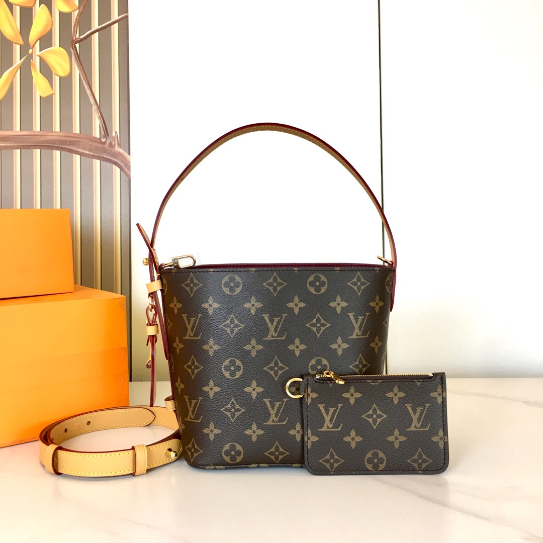 LV bag 205